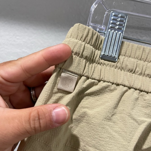 Lululemon Bowline Athletic Shorts - Picture 4 of 4